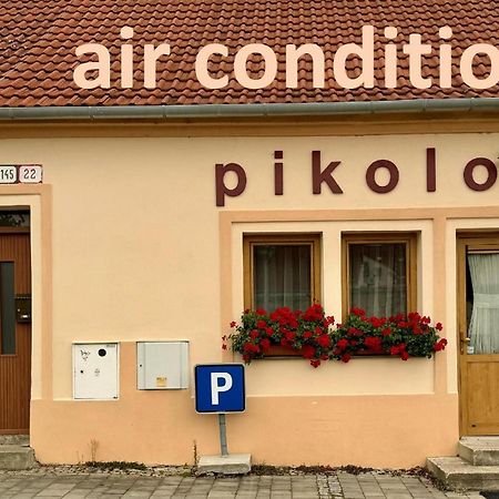 Pikolo - Izby Na Prenajom Nové Mesto nad Váhom Exterior foto