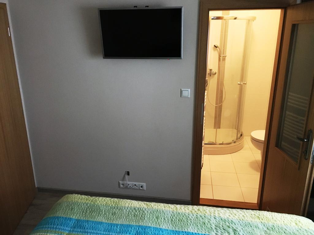Pikolo - Izby Na Prenajom Nové Mesto nad Váhom Exterior foto