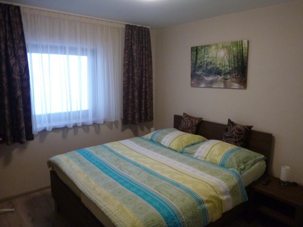 Pikolo - Izby Na Prenajom Nové Mesto nad Váhom Exterior foto