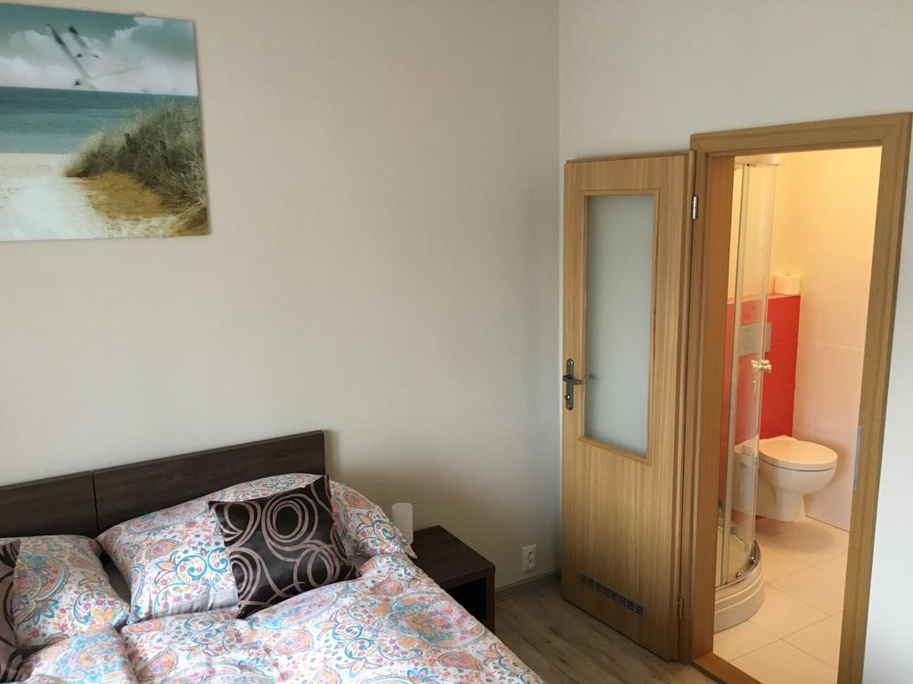 Pikolo - Izby Na Prenajom Nové Mesto nad Váhom Exterior foto